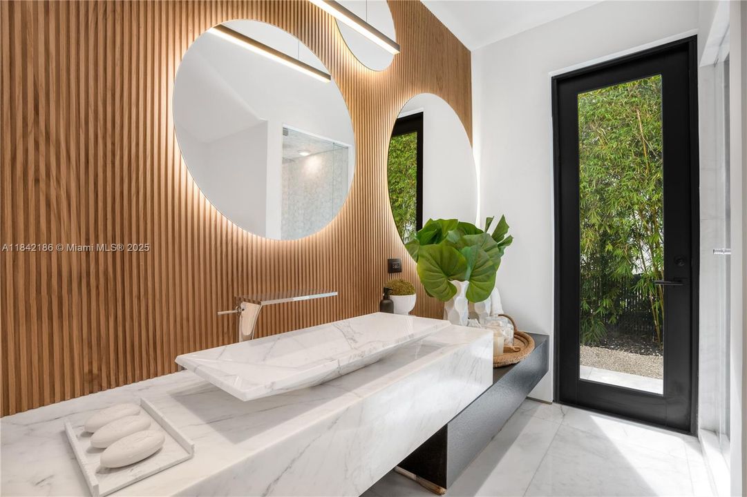 待售: $24,900,000 (6 贝兹, 7 浴室, 6334 平方英尺)