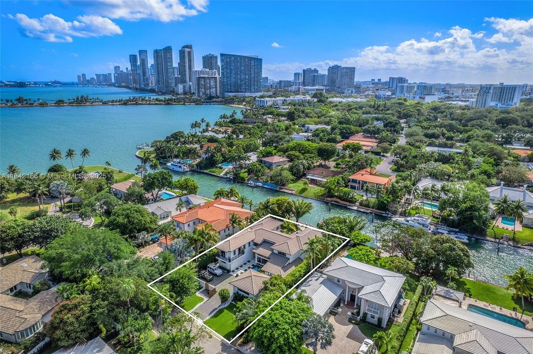 待售: $24,900,000 (6 贝兹, 7 浴室, 6334 平方英尺)