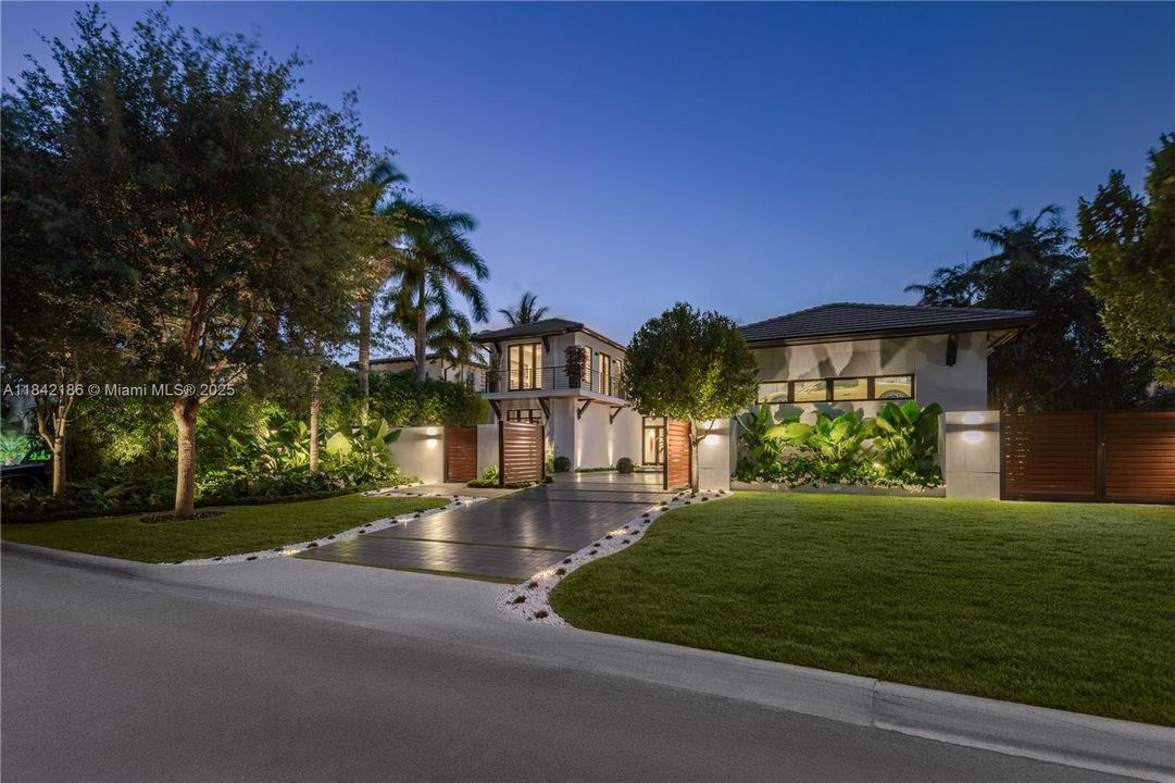 待售: $24,900,000 (6 贝兹, 7 浴室, 6334 平方英尺)