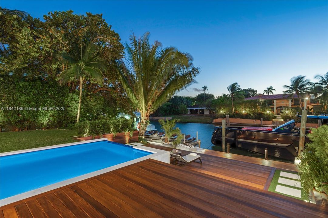 待售: $24,900,000 (6 贝兹, 7 浴室, 6334 平方英尺)