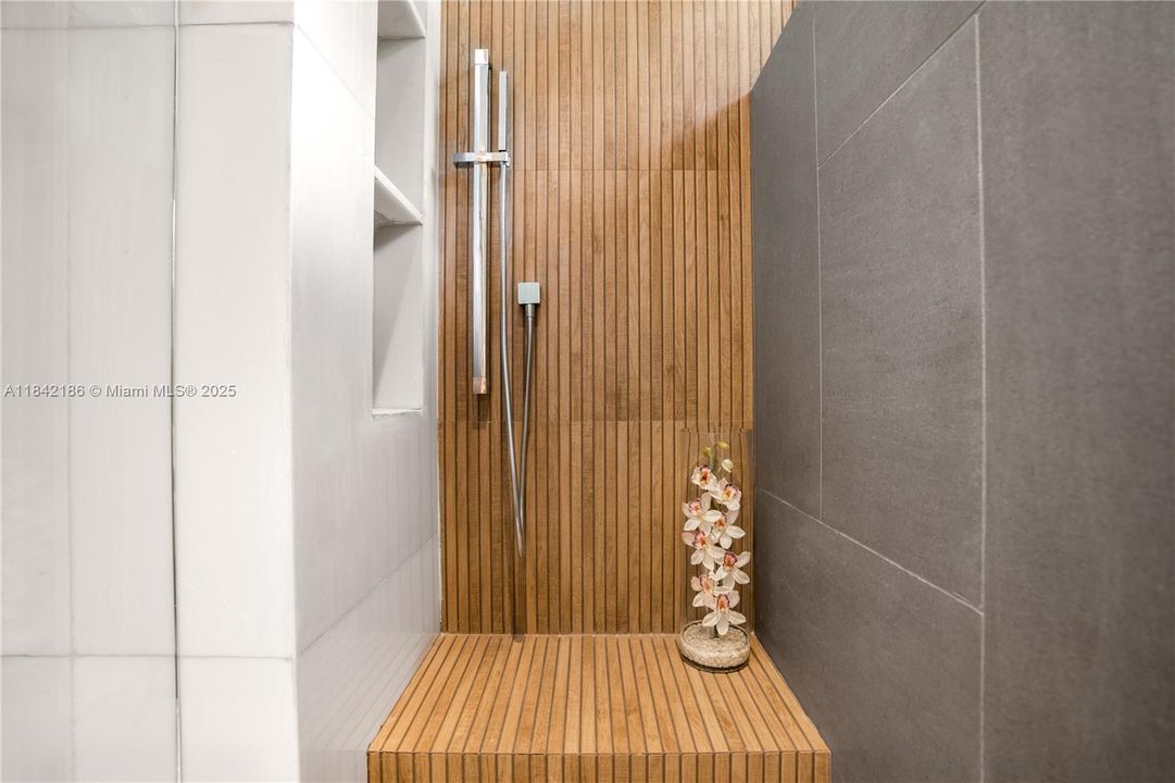 待售: $24,900,000 (6 贝兹, 7 浴室, 6334 平方英尺)