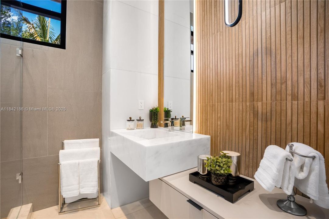 待售: $24,900,000 (6 贝兹, 7 浴室, 6334 平方英尺)