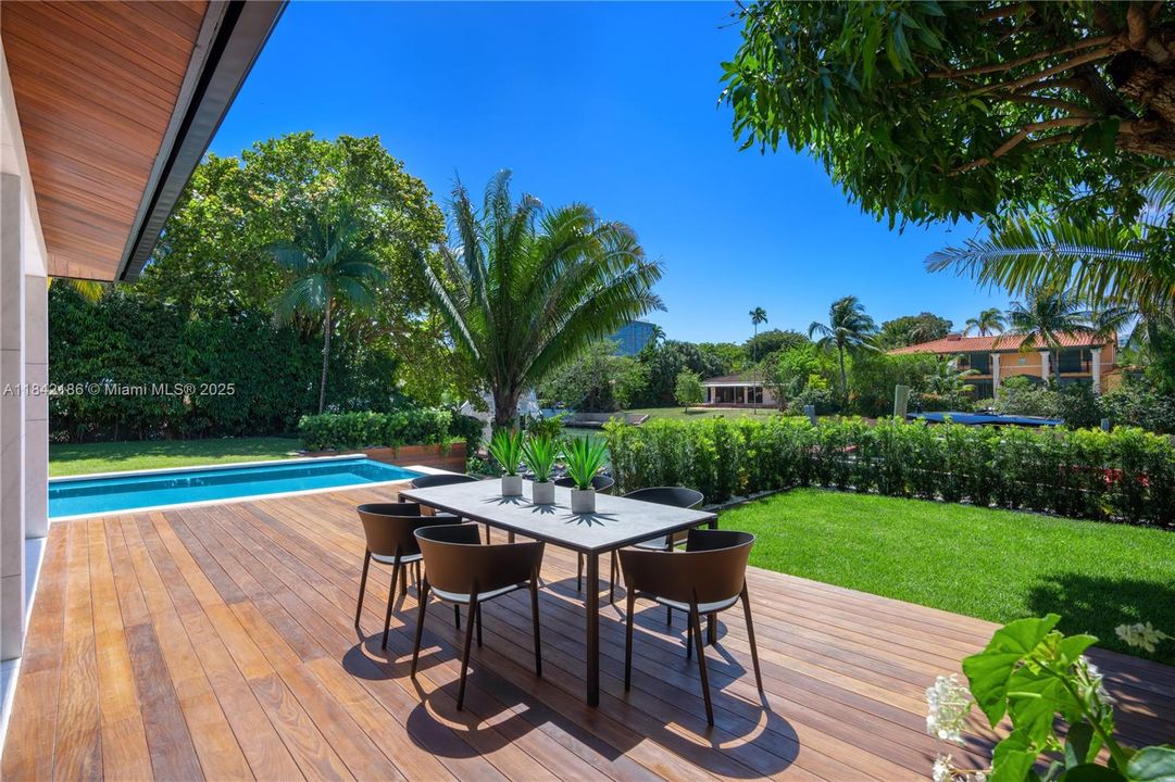 待售: $24,900,000 (6 贝兹, 7 浴室, 6334 平方英尺)