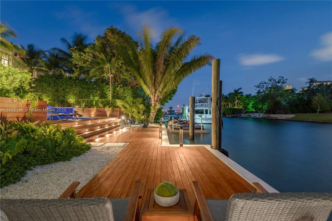 待售: $24,900,000 (6 贝兹, 7 浴室, 6334 平方英尺)