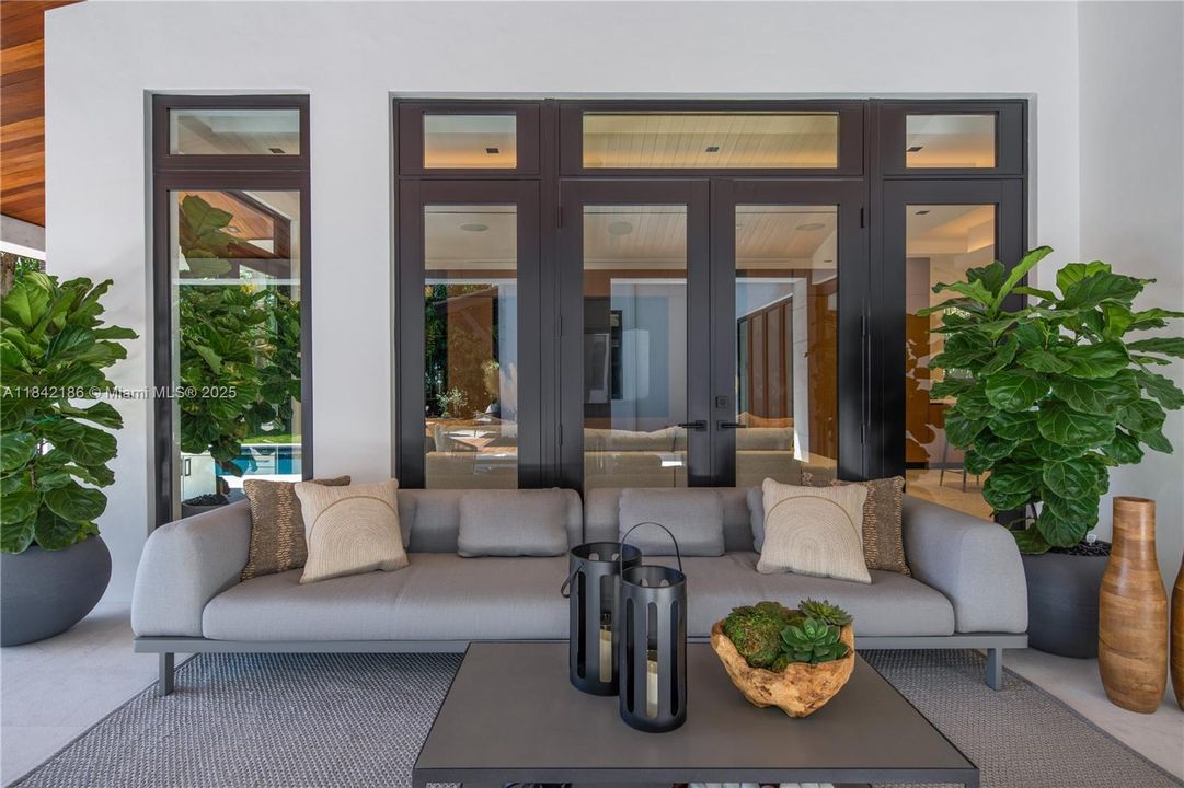 待售: $24,900,000 (6 贝兹, 7 浴室, 6334 平方英尺)