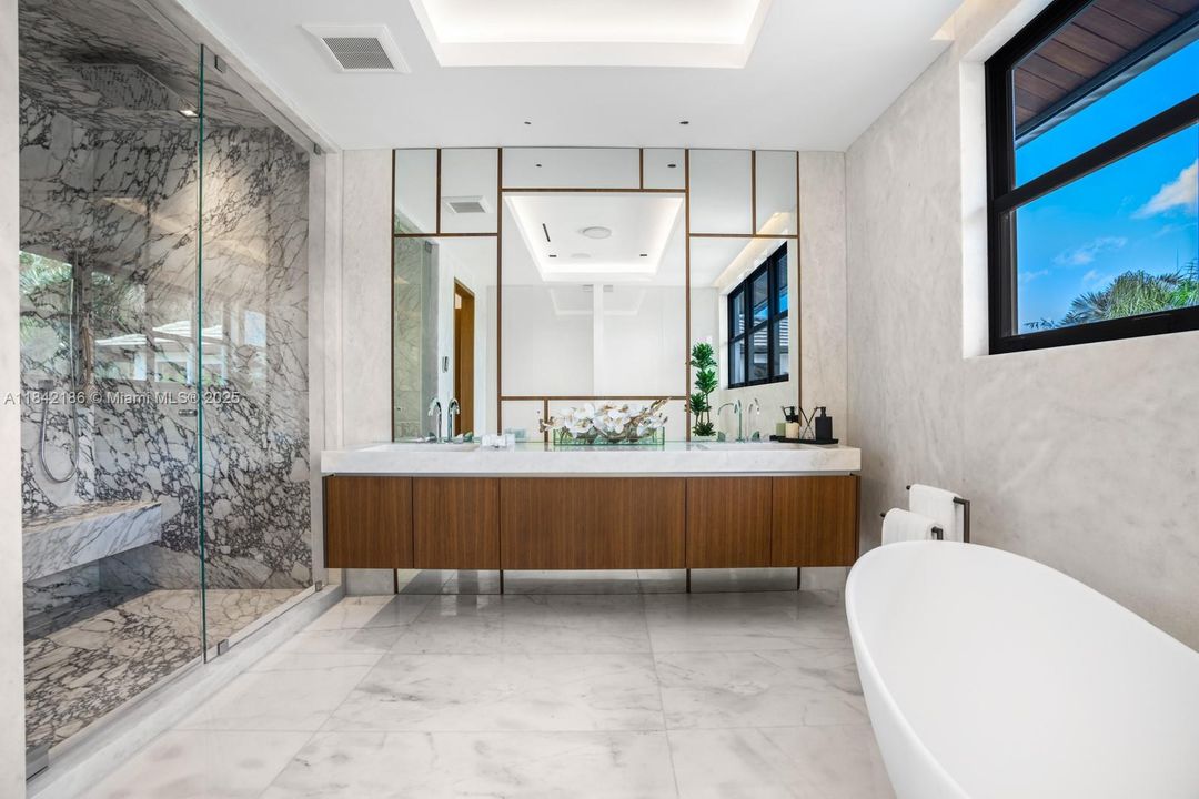 待售: $24,900,000 (6 贝兹, 7 浴室, 6334 平方英尺)