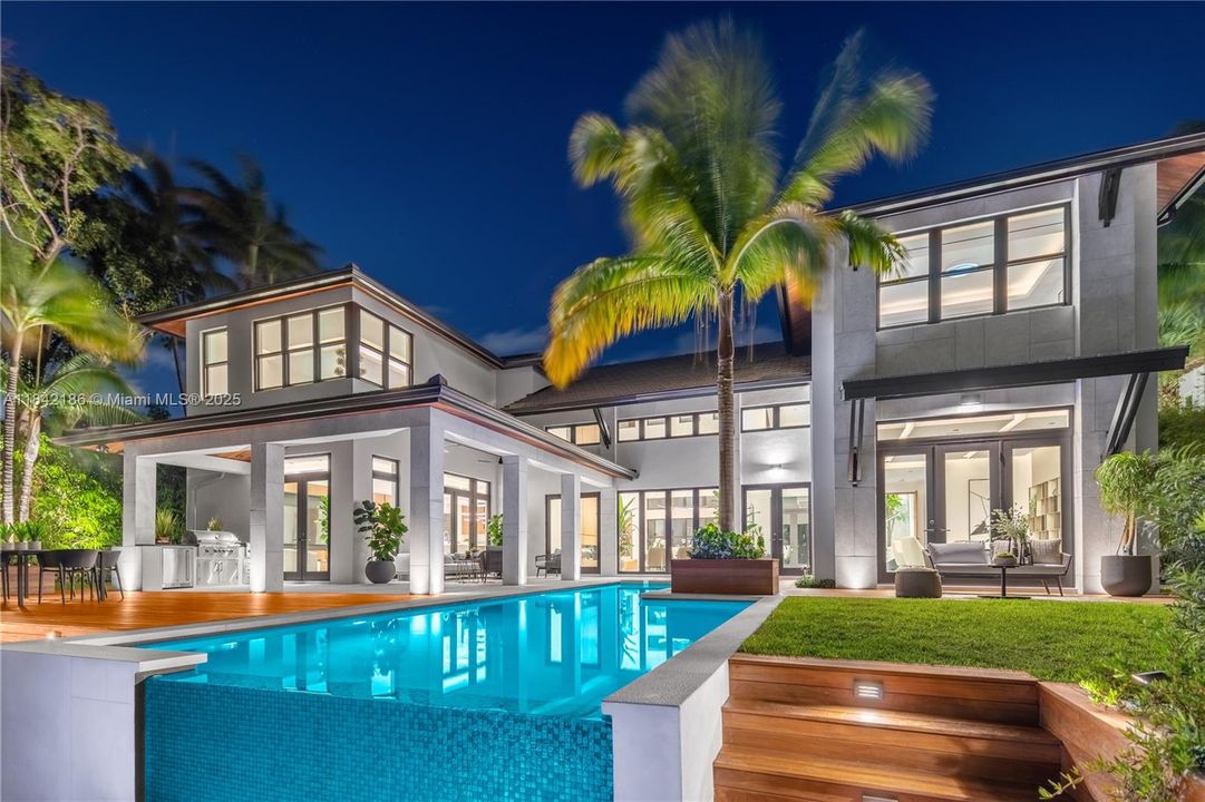 待售: $24,900,000 (6 贝兹, 7 浴室, 6334 平方英尺)