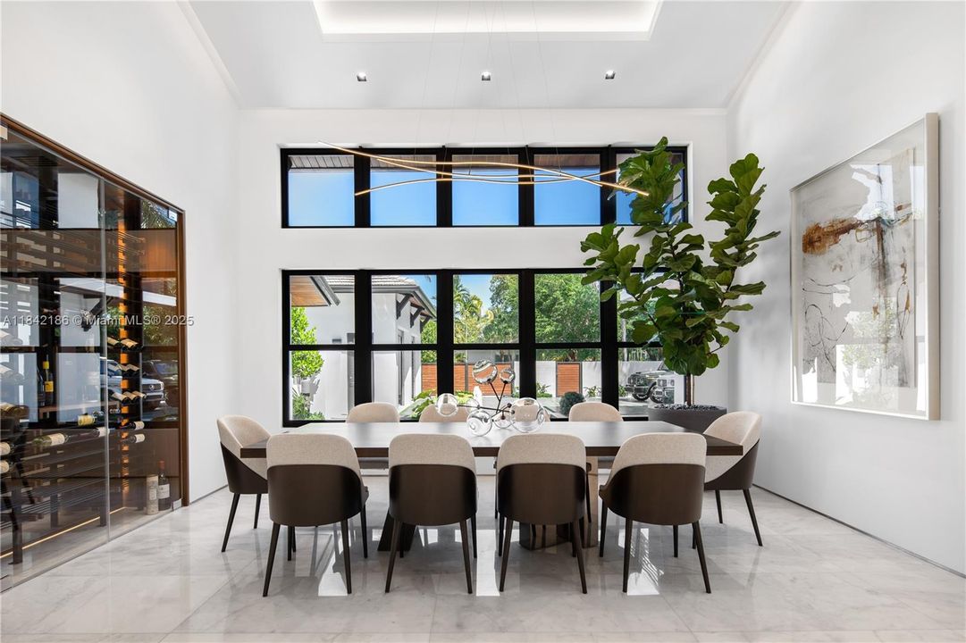 待售: $24,900,000 (6 贝兹, 7 浴室, 6334 平方英尺)