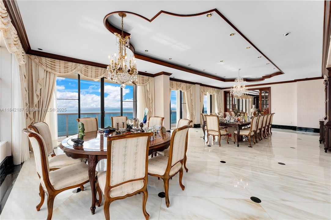 待售: $7,100,000 (4 贝兹, 6 浴室, 6870 平方英尺)