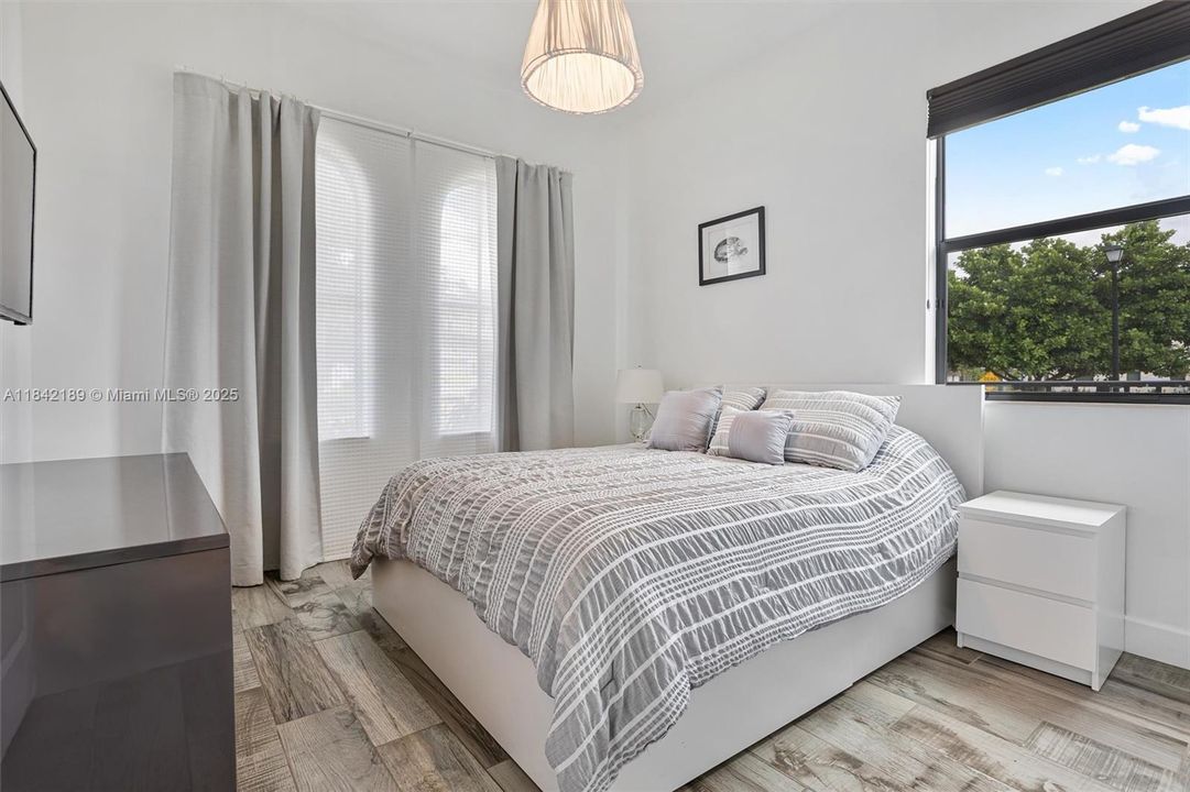 Third Bedroom with Lots of Light & Nice Finishes