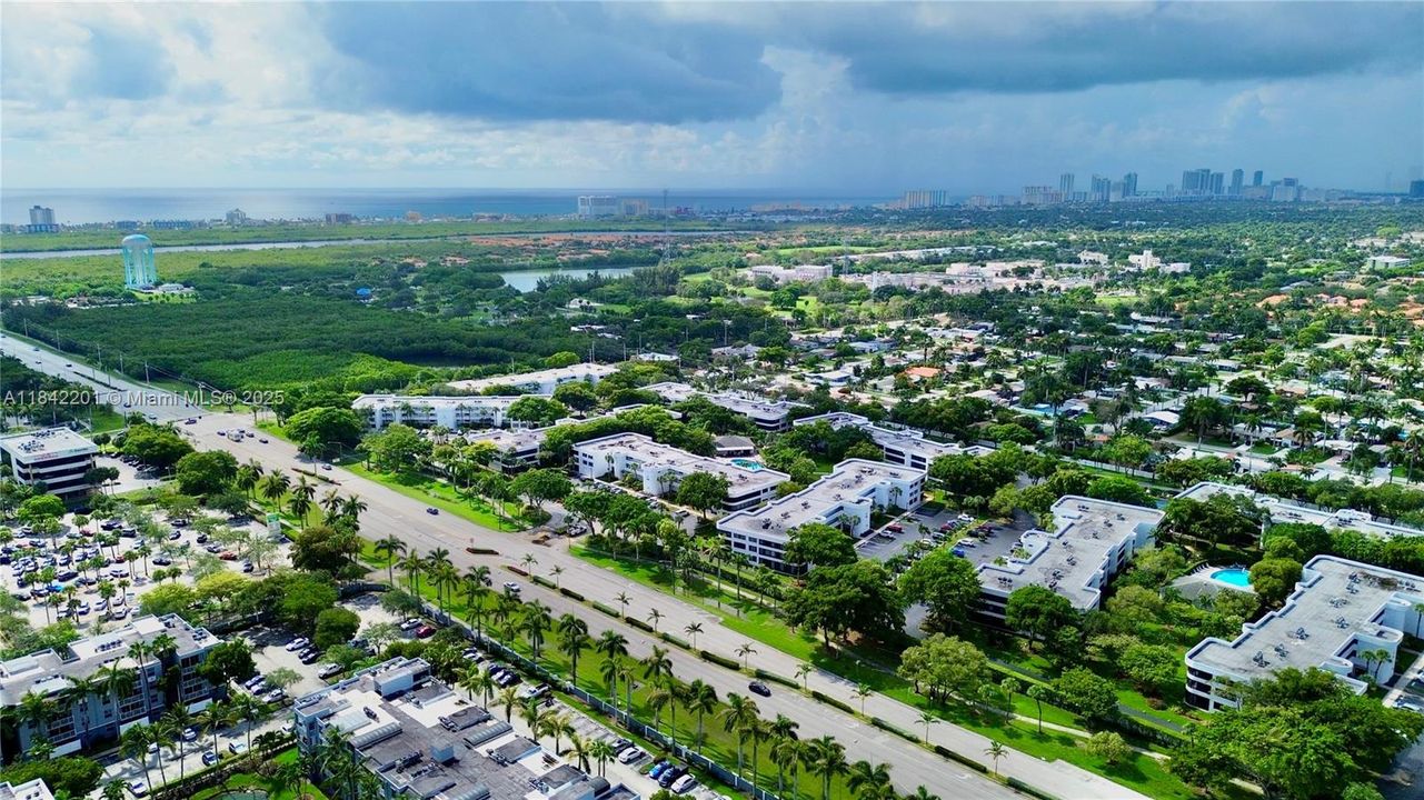 Active With Contract: $280,000 (1 beds, 1 baths, 990 Square Feet)