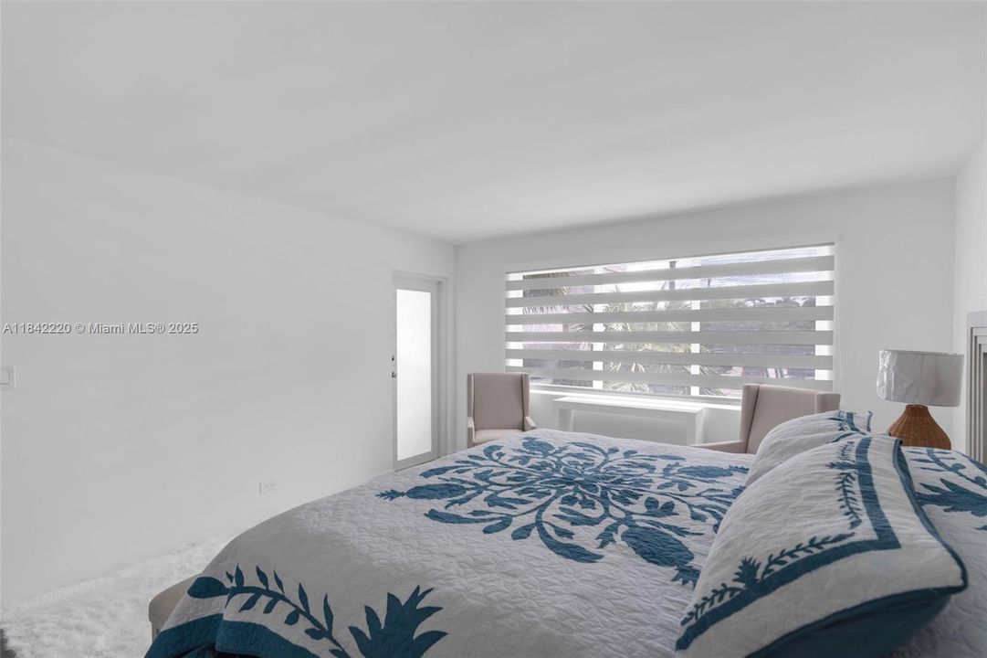 Recently Rented: $3,900 (2 beds, 1 baths, 990 Square Feet)