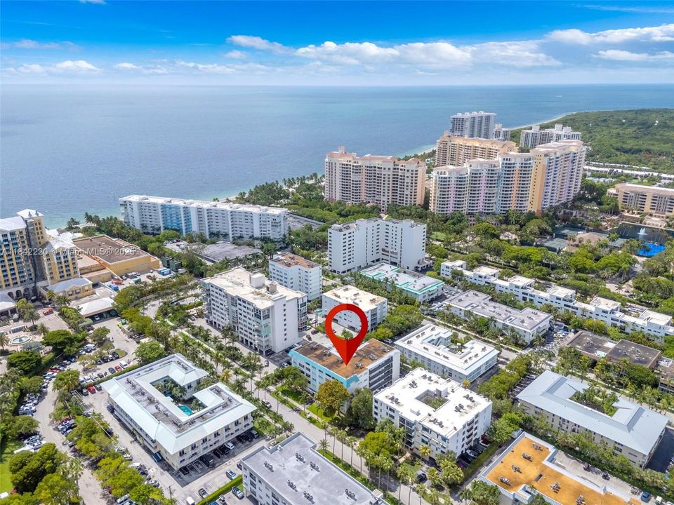 Recently Rented: $3,900 (2 beds, 1 baths, 990 Square Feet)