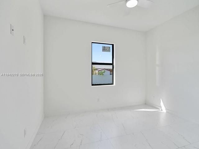 В аренду: $1,890 (4 спален, 2 ванн, 1715 Квадратных фут)