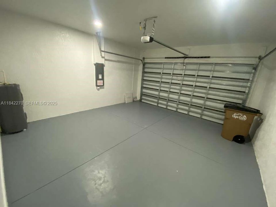 В аренду: $1,890 (4 спален, 2 ванн, 1715 Квадратных фут)