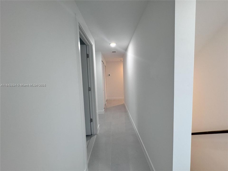 Recientemente alquilado: $3,300 (4 camas, 3 baños, 1398 Pies cuadrados)