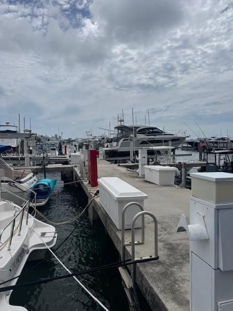 Недавно продано: $359,000 (Нет данных)