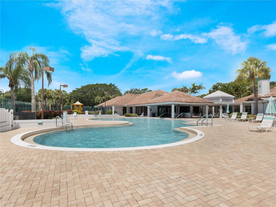 For Sale: $644,000 (3 beds, 2 baths, 2393 Square Feet)