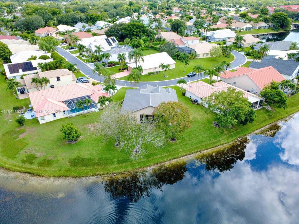 For Sale: $644,000 (3 beds, 2 baths, 2393 Square Feet)
