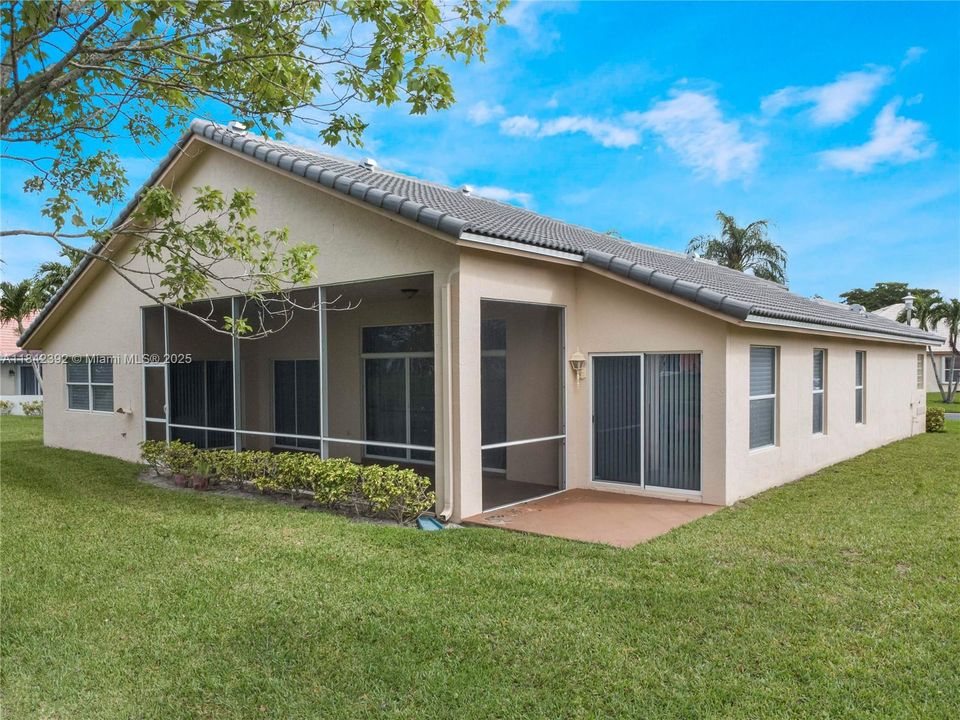 For Sale: $644,000 (3 beds, 2 baths, 2393 Square Feet)