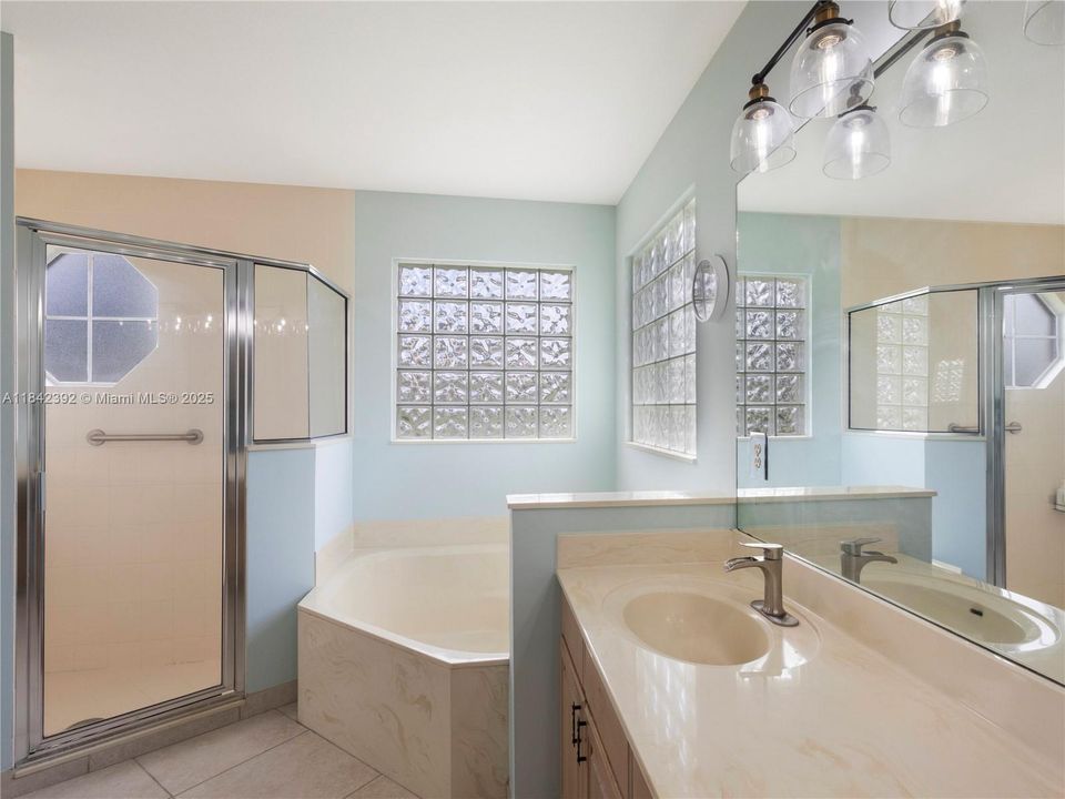 For Sale: $644,000 (3 beds, 2 baths, 2393 Square Feet)