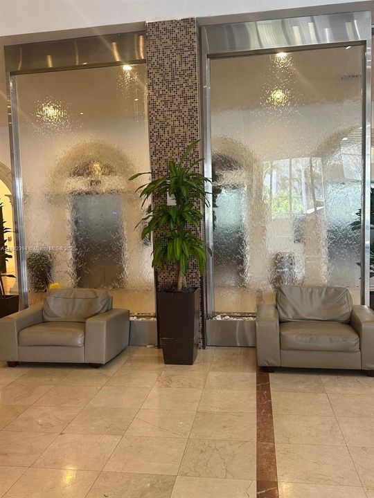 待售: $110,000 (0 贝兹, 1 浴室, 360 平方英尺)