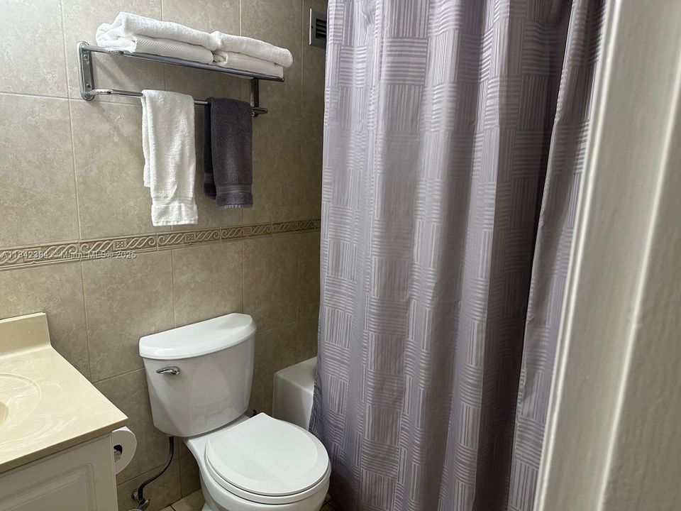 待售: $110,000 (0 贝兹, 1 浴室, 360 平方英尺)