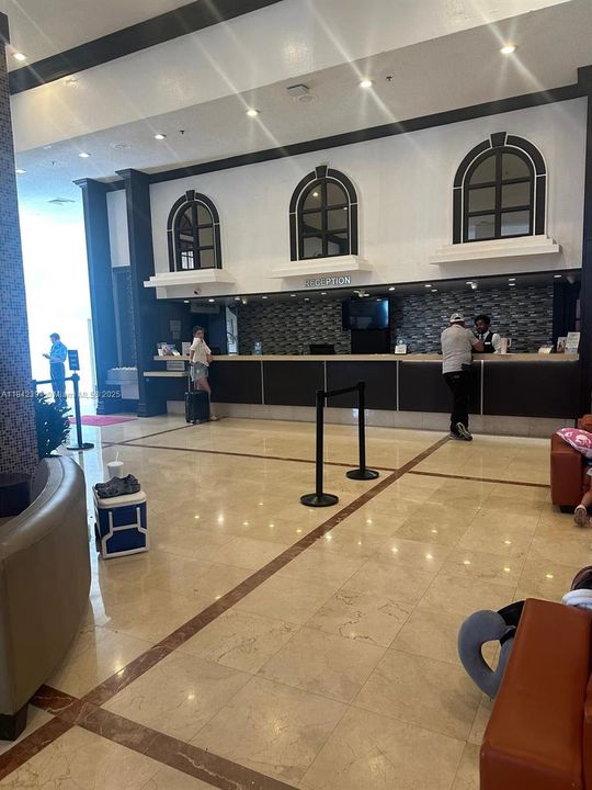 待售: $110,000 (0 贝兹, 1 浴室, 360 平方英尺)