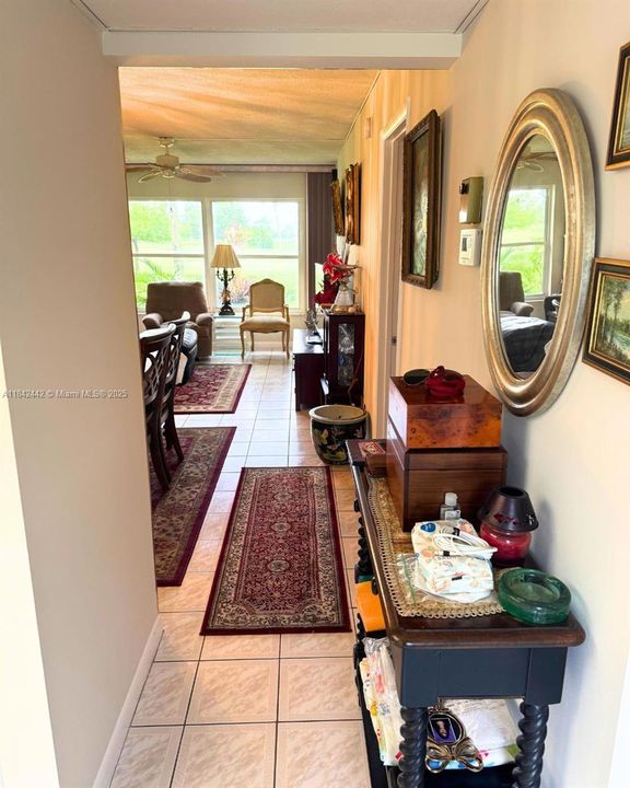 В аренду: $1,300 (1 спален, 1 ванн, 739 Квадратных фут)