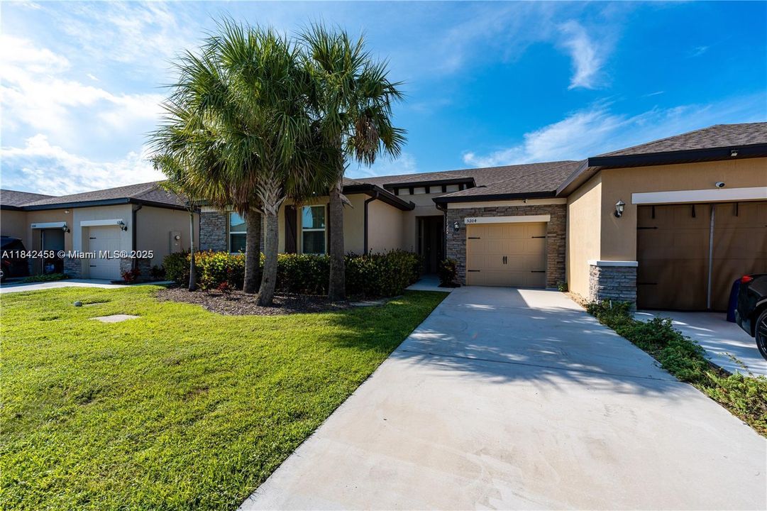 Недавно арендовано: $2,300 (3 спален, 2 ванн, 1389 Квадратных фут)