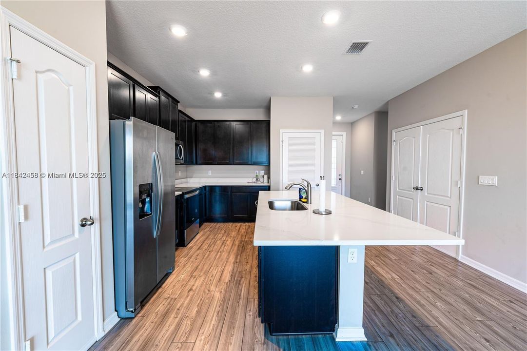 Недавно арендовано: $2,300 (3 спален, 2 ванн, 1389 Квадратных фут)