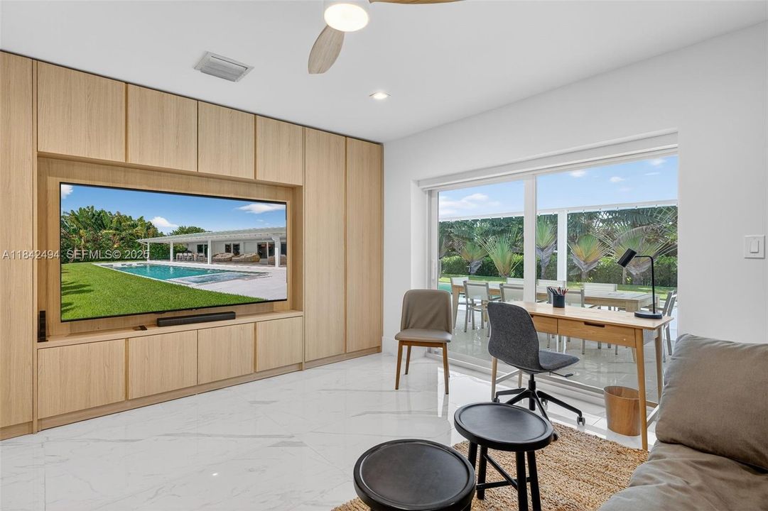 待售: $2,700,000 (5 贝兹, 4 浴室, 2899 平方英尺)