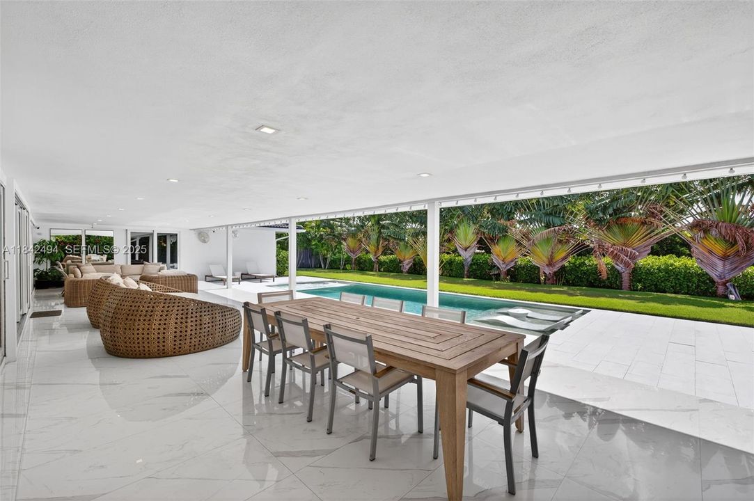 待售: $2,700,000 (5 贝兹, 4 浴室, 2899 平方英尺)