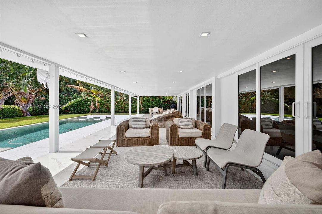 待售: $2,700,000 (5 贝兹, 4 浴室, 2899 平方英尺)