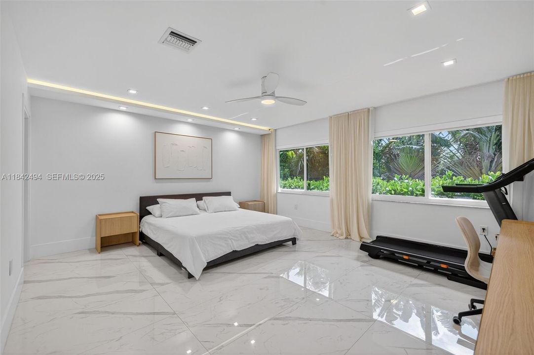 待售: $2,700,000 (5 贝兹, 4 浴室, 2899 平方英尺)