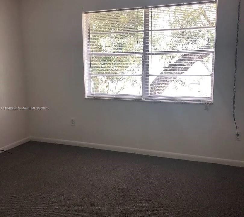 For Rent: $1,500 (2 beds, 1 baths, 928 Square Feet)