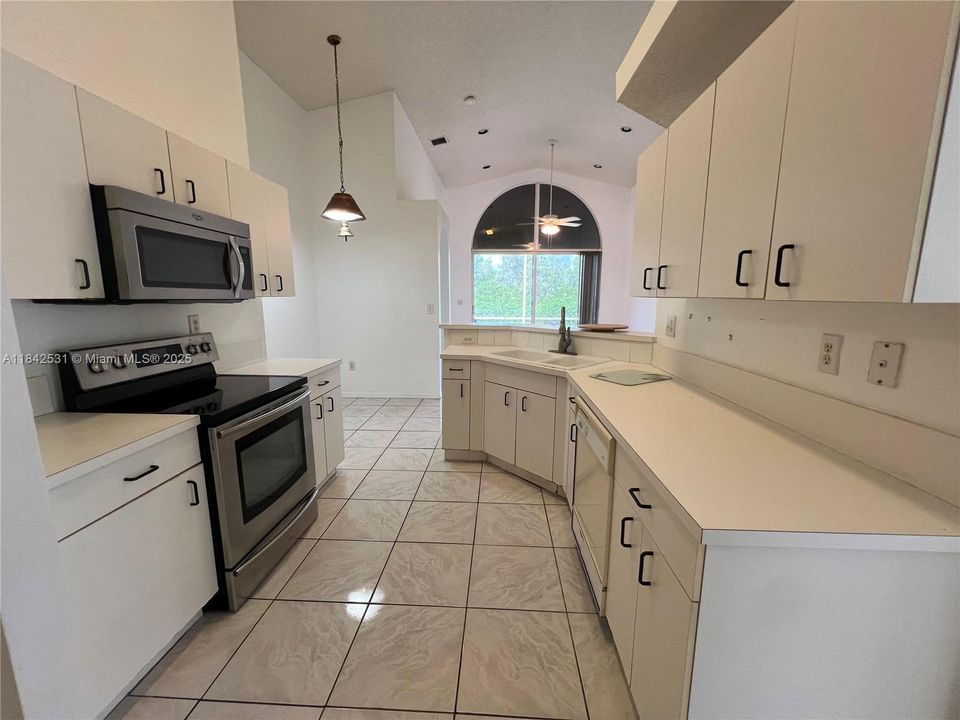 Active With Contract: $549,000 (3 beds, 2 baths, 1771 Square Feet)