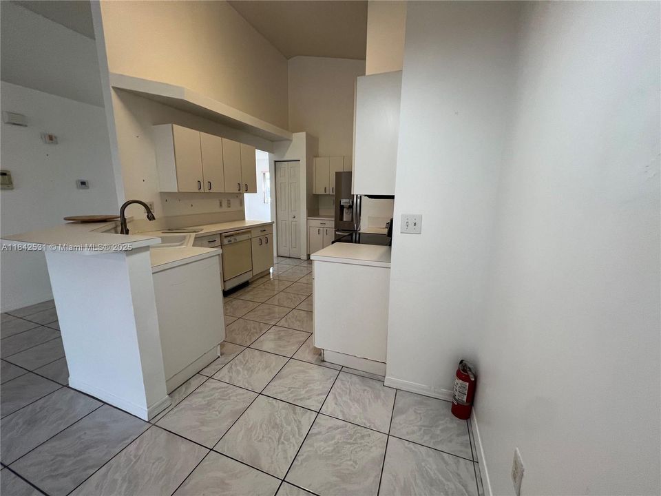 Active With Contract: $549,000 (3 beds, 2 baths, 1771 Square Feet)