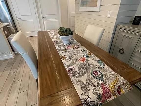 For Rent: $2,500 (3 beds, 2 baths, 2204 Square Feet)