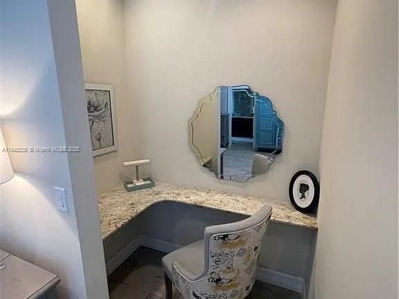 For Rent: $2,500 (3 beds, 2 baths, 2204 Square Feet)