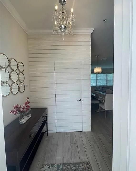 For Rent: $2,500 (3 beds, 2 baths, 2204 Square Feet)