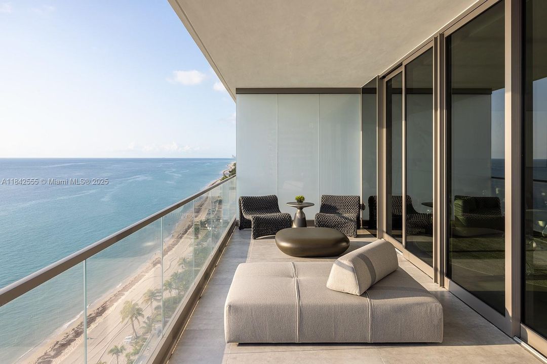 На продажу: $3,900,000 (3 спален, 3 ванн, 2913 Квадратных фут)