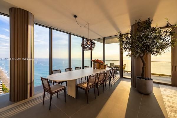 На продажу: $3,900,000 (3 спален, 3 ванн, 2913 Квадратных фут)