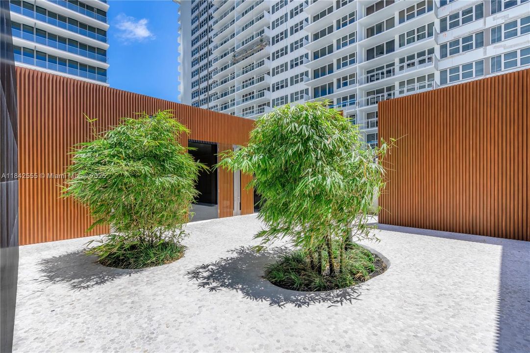 На продажу: $3,900,000 (3 спален, 3 ванн, 2913 Квадратных фут)