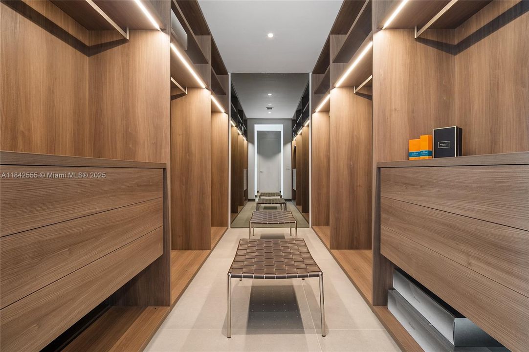 На продажу: $3,900,000 (3 спален, 3 ванн, 2913 Квадратных фут)