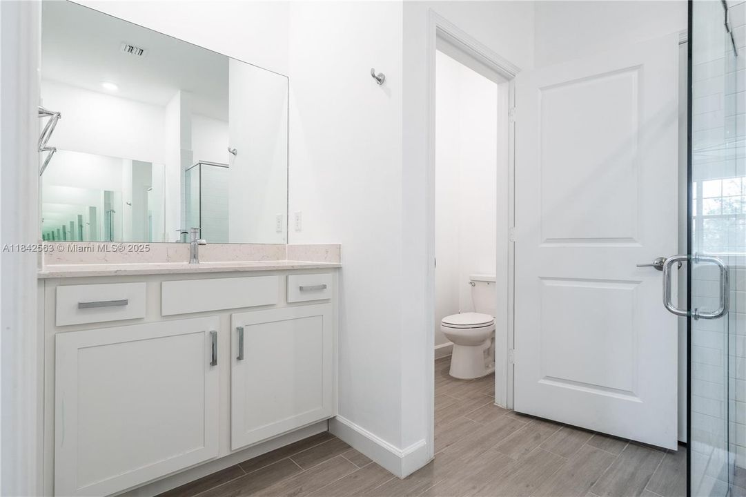 For Sale: $519,000 (3 beds, 2 baths, 1952 Square Feet)