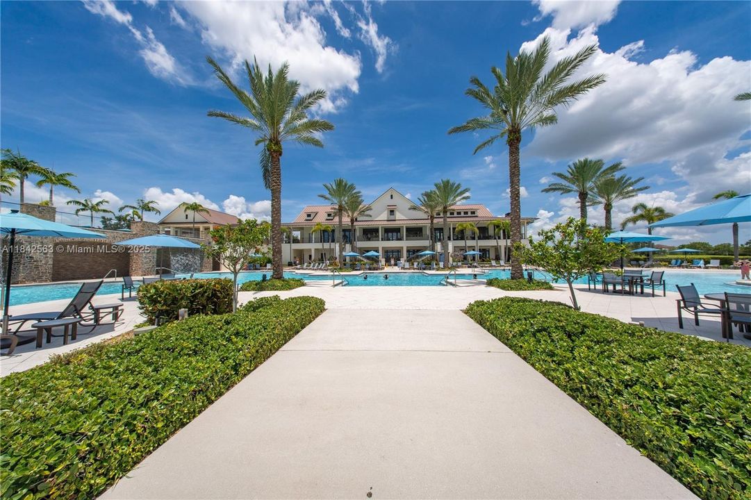 For Sale: $519,000 (3 beds, 2 baths, 1952 Square Feet)