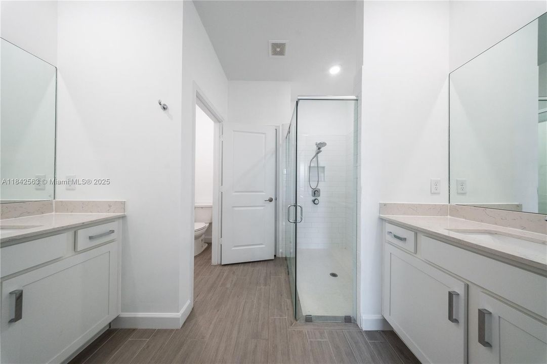 For Sale: $519,000 (3 beds, 2 baths, 1952 Square Feet)