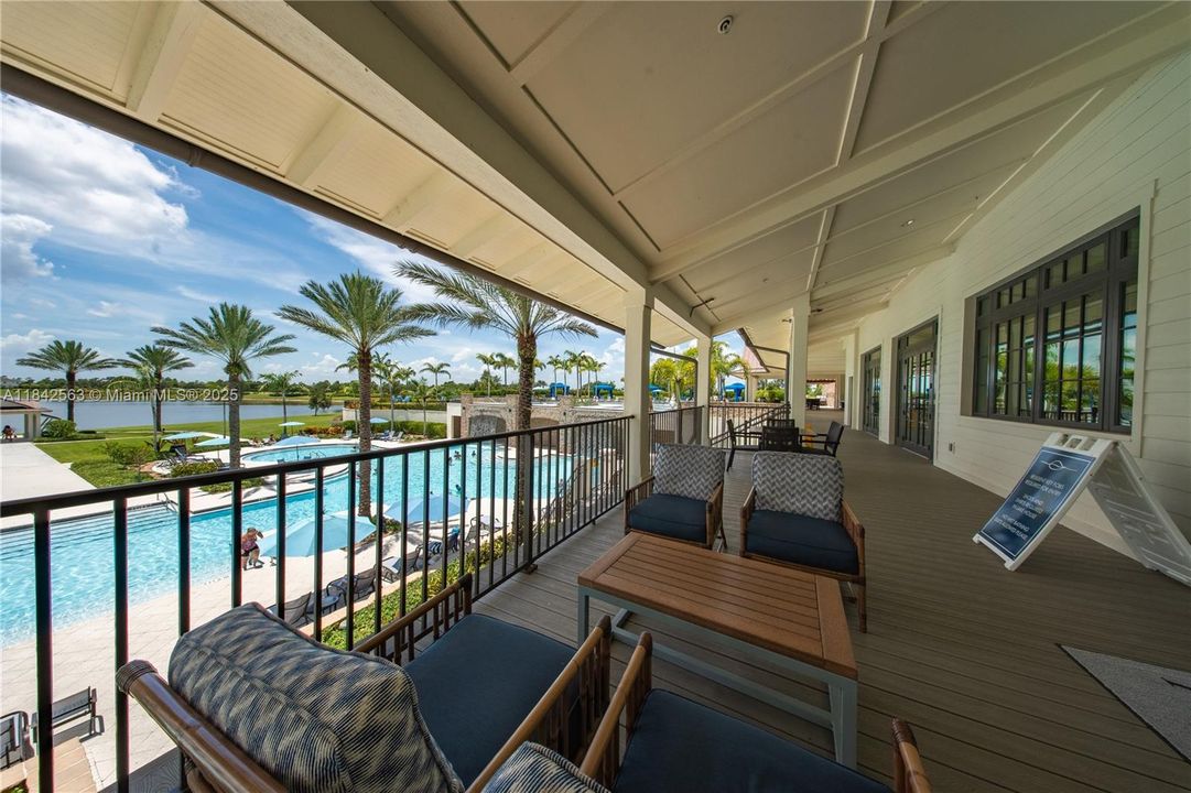 For Sale: $519,000 (3 beds, 2 baths, 1952 Square Feet)