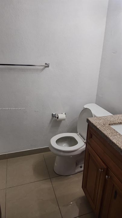 For Sale: $135,000 (0 beds, 1 baths, 385 Square Feet)